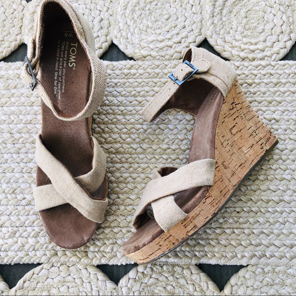 toms natural canvas strapped wedges / size 8